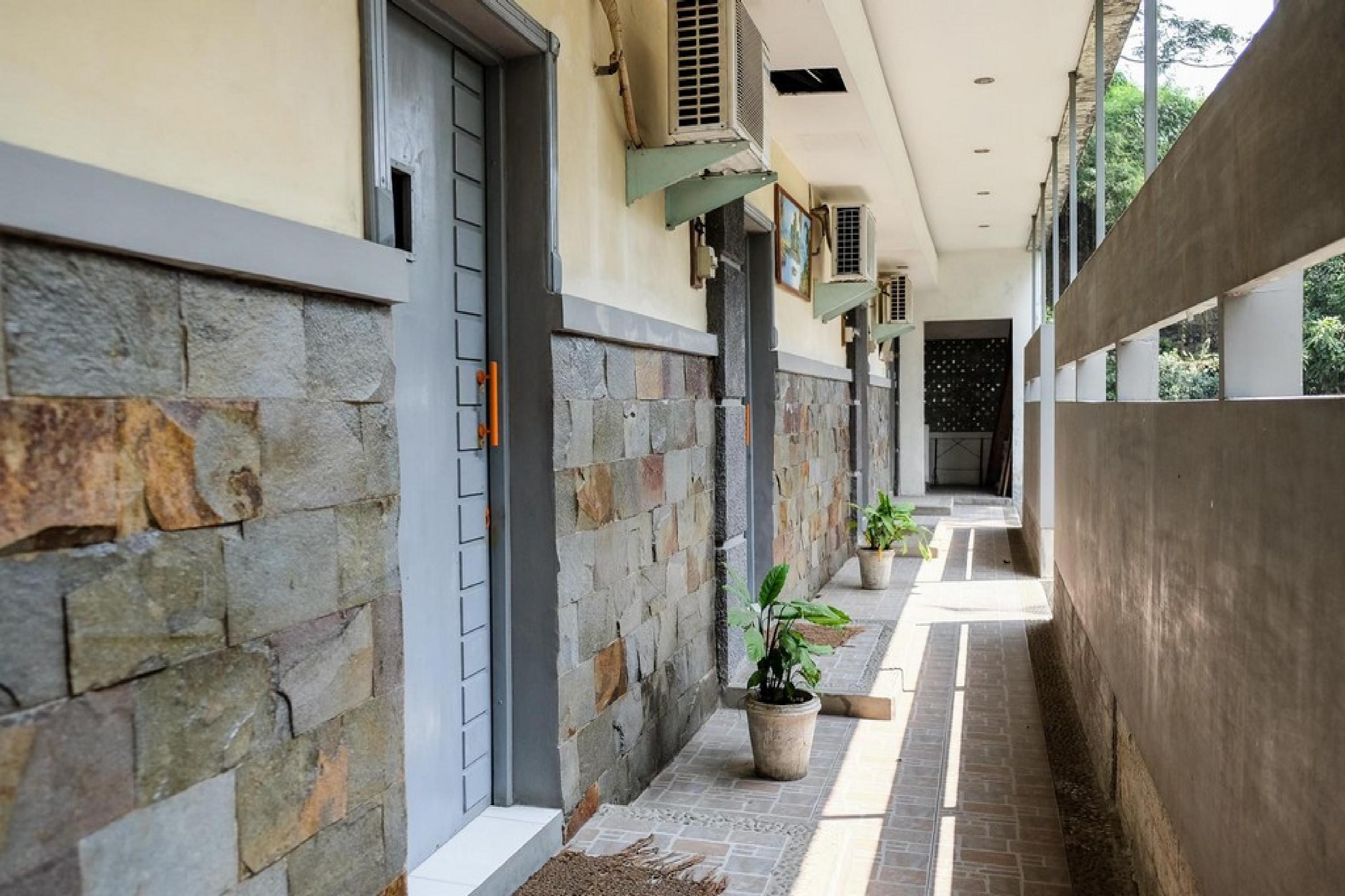 Reddoorz Plus Near Jalan Baru Bogor Esterno foto