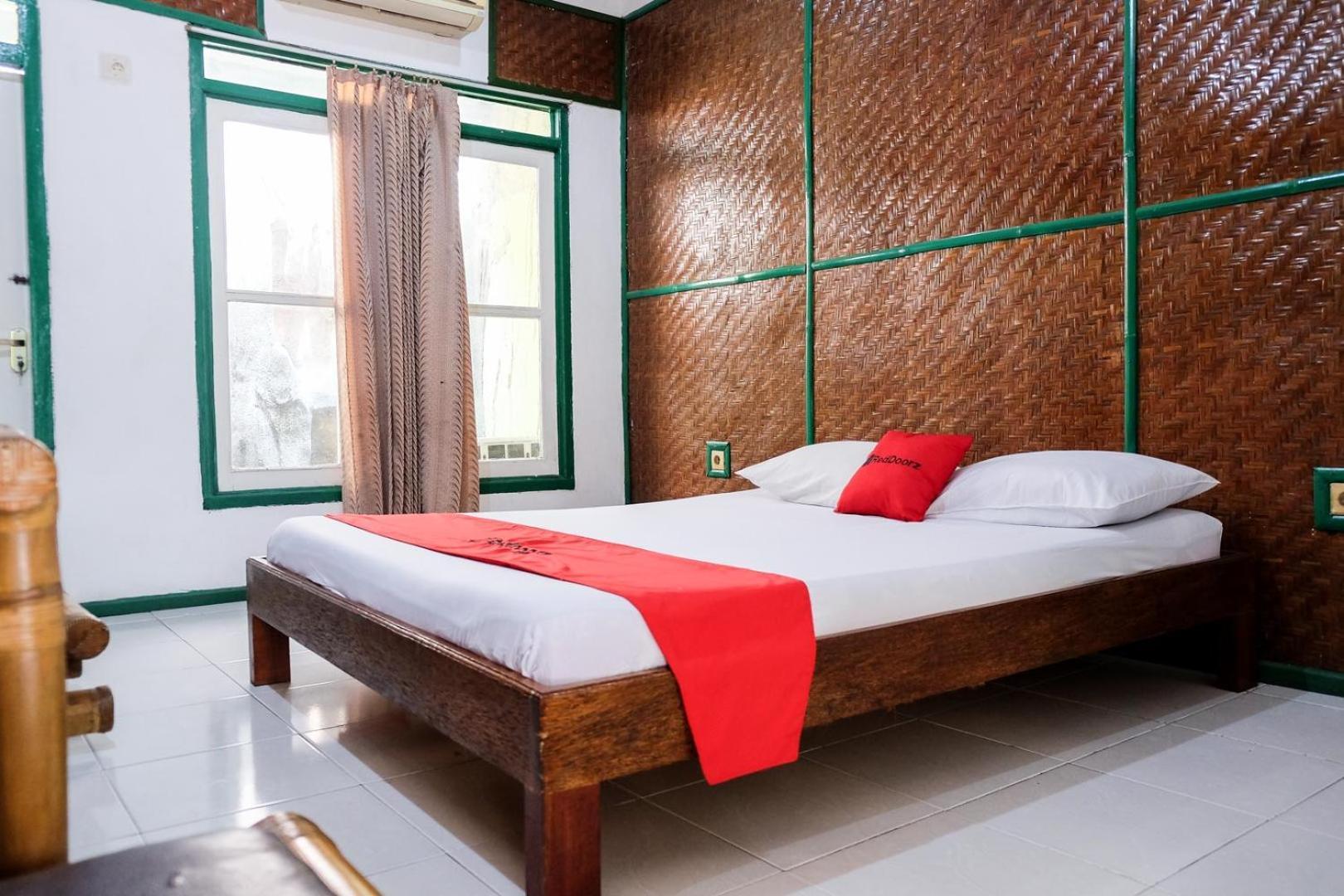 Reddoorz Plus Near Jalan Baru Bogor Esterno foto