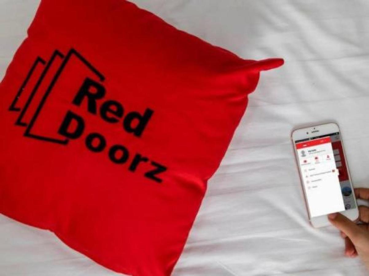 Reddoorz Plus Near Jalan Baru Bogor Esterno foto
